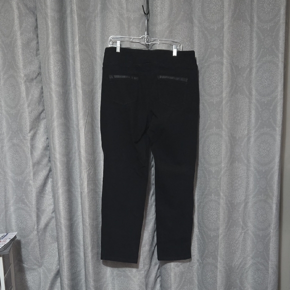 Belle by Kim Gravel Black Straight Leg Jeans - Picture 2 of 2